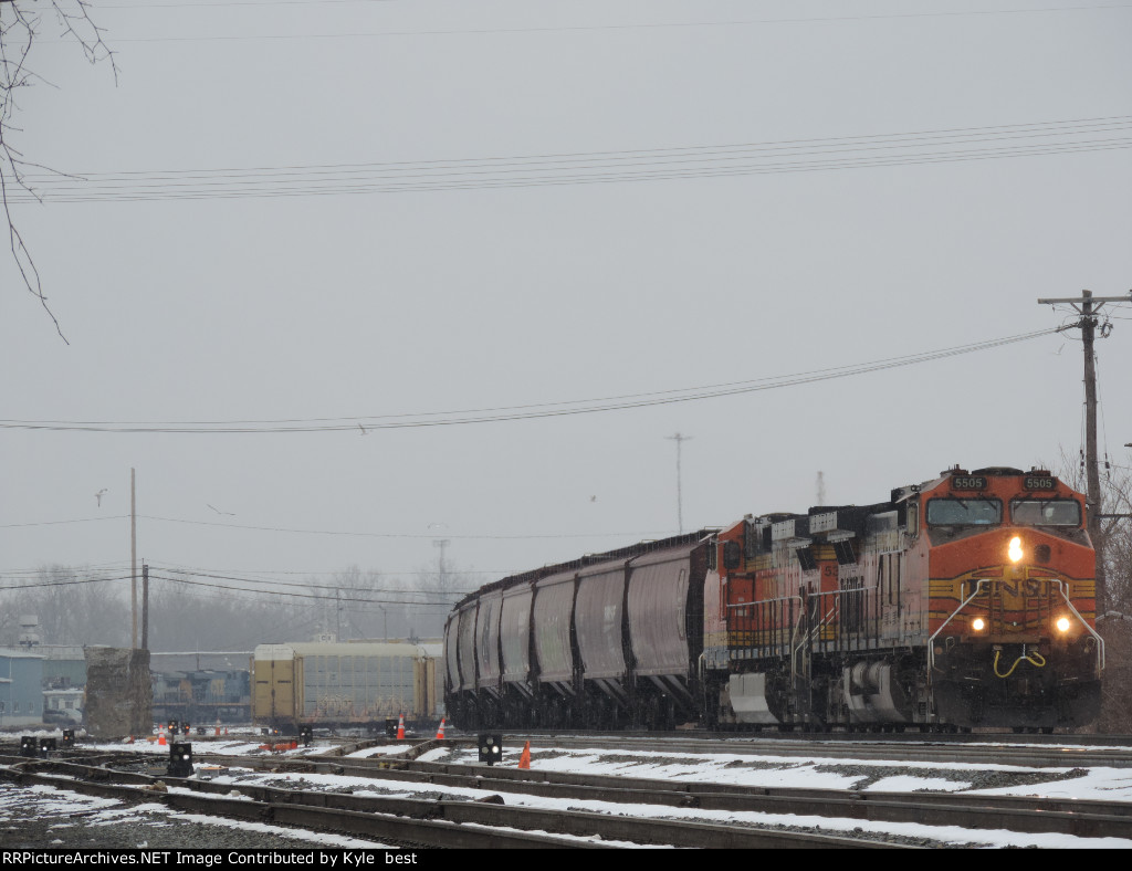 BNSF 5505 on G108